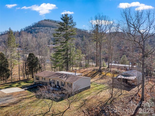 105 Satinwood Drive, Burnsville, NC 28714