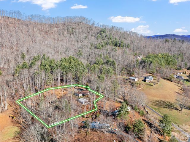105 Satinwood Drive, Burnsville, NC 28714