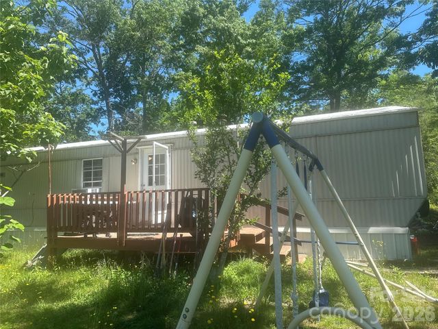 105 Satinwood Drive, Burnsville, NC 28714