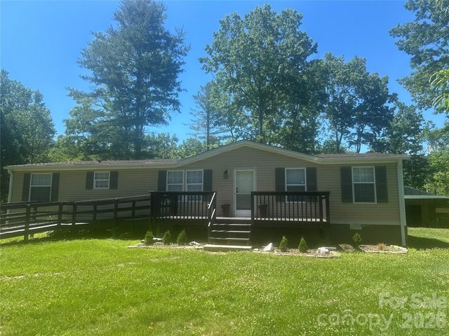 105 Satinwood Drive, Burnsville, NC 28714