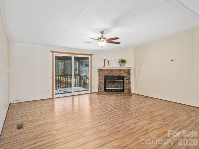105 Satinwood Drive, Burnsville, NC 28714
