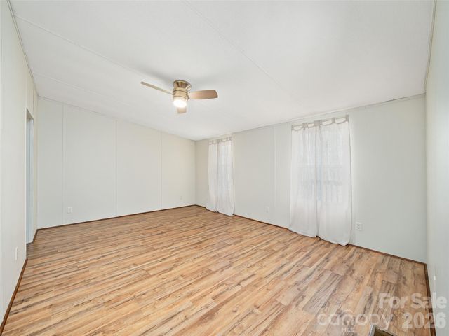 105 Satinwood Drive, Burnsville, NC 28714