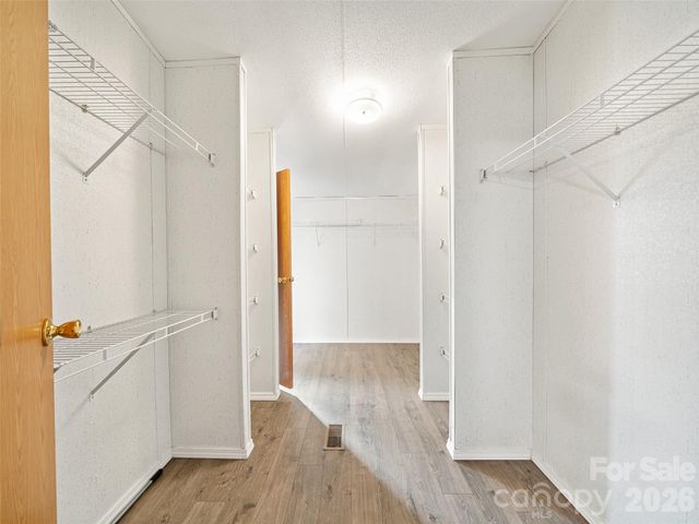 105 Satinwood Drive, Burnsville, NC 28714