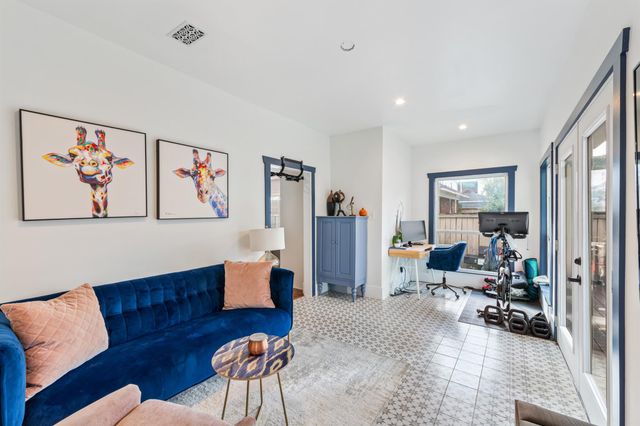 506 Willard Street, Houston, TX 77006