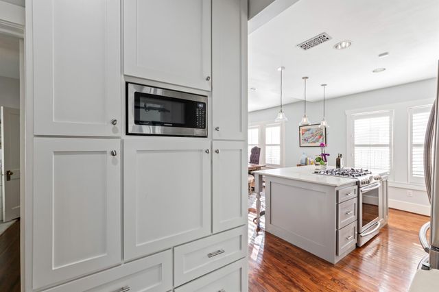 506 Willard Street, Houston, TX 77006