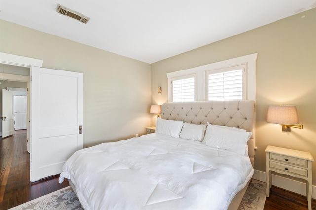 506 Willard Street, Houston, TX 77006