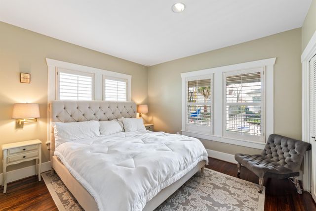 506 Willard Street, Houston, TX 77006