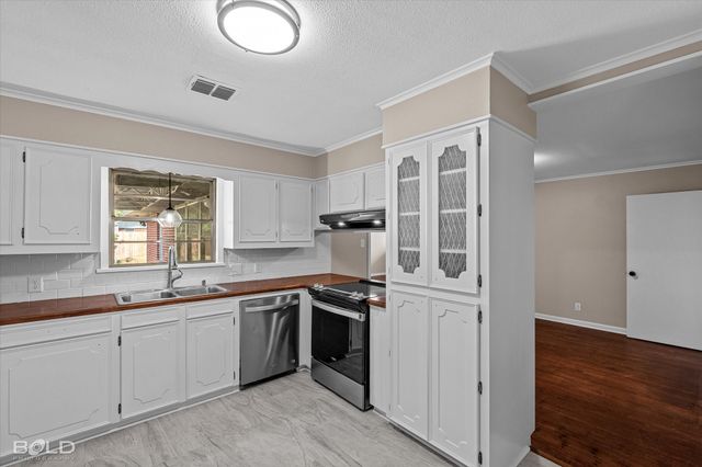 822 E River Road, Shreveport, LA 71105