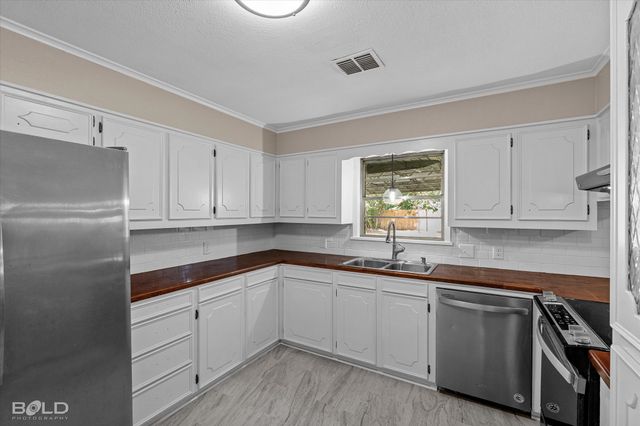 822 E River Road, Shreveport, LA 71105
