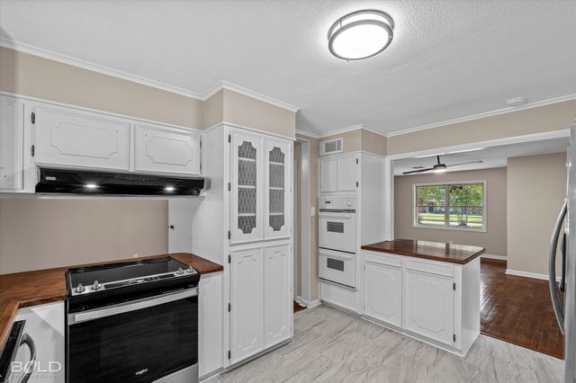 822 E River Road, Shreveport, LA 71105