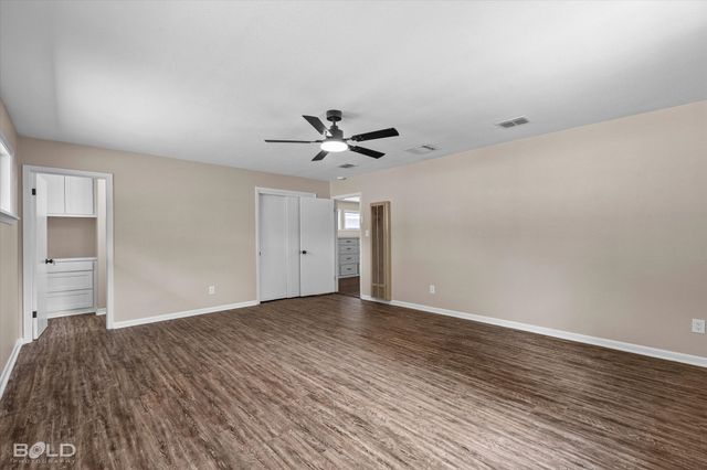 822 E River Road, Shreveport, LA 71105