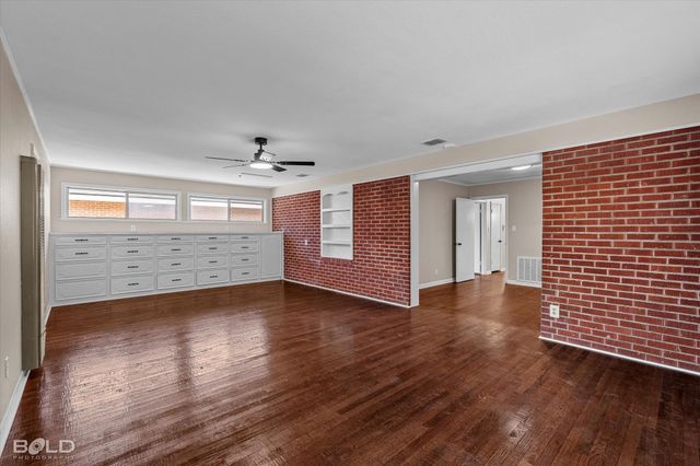 822 E River Road, Shreveport, LA 71105