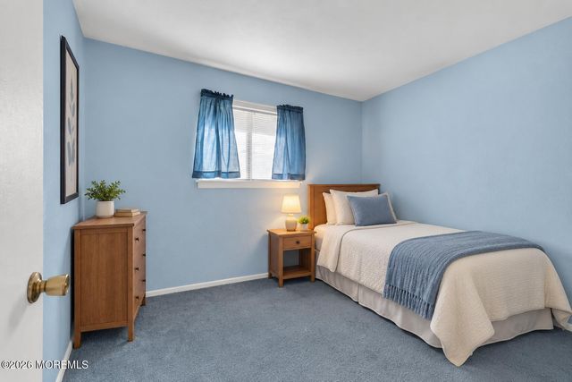 6 Beam Avenue, Jackson, NJ 08527