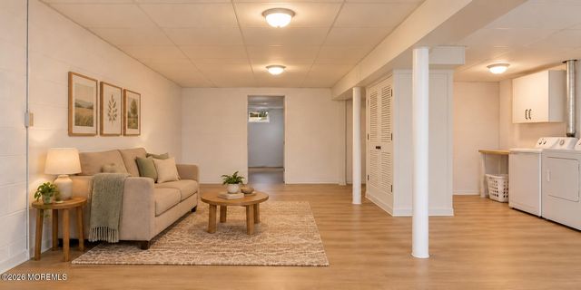 6 Beam Avenue, Jackson, NJ 08527