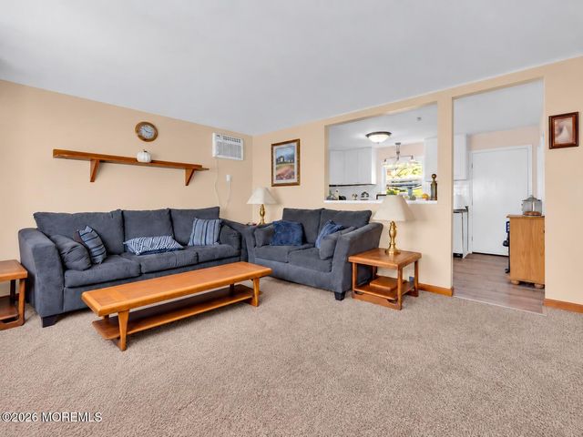 6 Beam Avenue, Jackson, NJ 08527