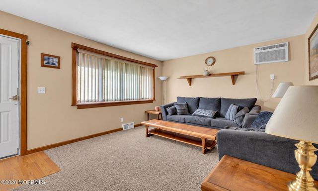 6 Beam Avenue, Jackson, NJ 08527