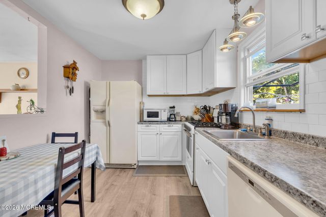 6 Beam Avenue, Jackson, NJ 08527