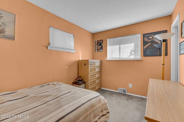 6 Beam Avenue, Jackson, NJ 08527