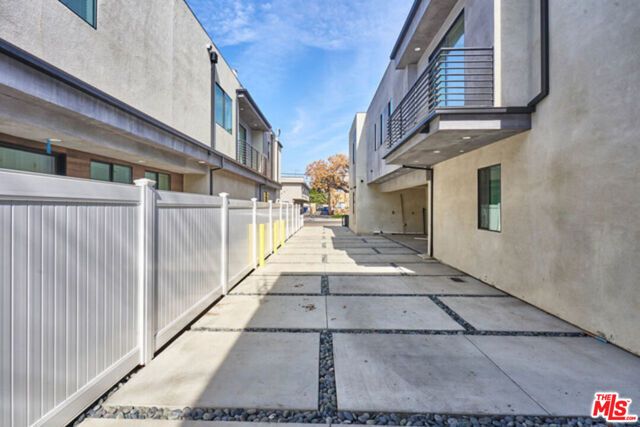 13928 Bessemer Street 2, Los Angeles, CA 91401