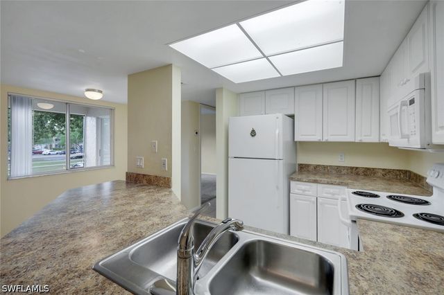 3130 Seasons WAY 405, Estero, FL 33928