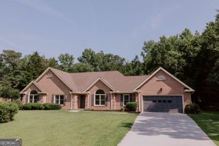 180 Jay Trail, Fayetteville, GA 30215