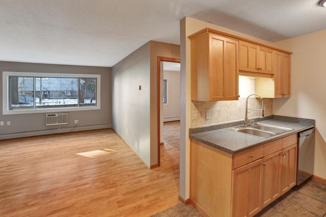 2446 Aldrich Avenue S 108, Minneapolis, MN 55405