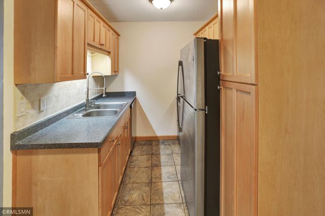 2446 Aldrich Avenue S 108, Minneapolis, MN 55405