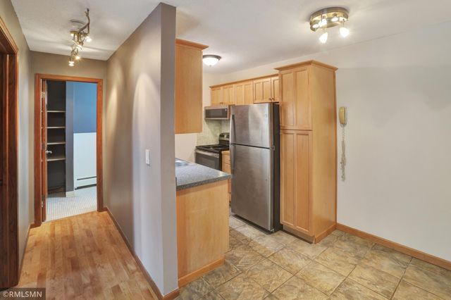 2446 Aldrich Avenue S 108, Minneapolis, MN 55405