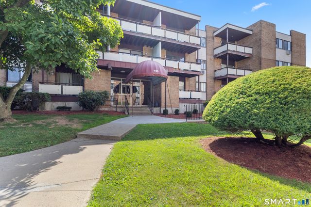 153 Bull Hill Lane 310, West Haven, CT 06516