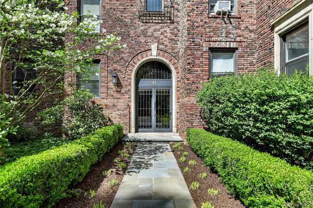 64 Sagamore Road D7, Bronxville, NY 10708