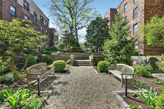64 Sagamore Road D7, Bronxville, NY 10708