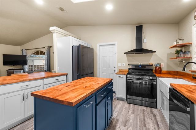 1941 Motor Avenue, Kingman, AZ 86401