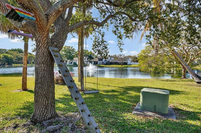 20309 SW 86th Ct, Cutler Bay, FL 33189