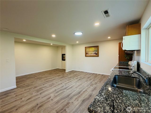 14618 NE 178th Street, Woodinville, WA 98072