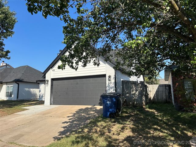 9119 E 87th Place, Tulsa, OK 74133