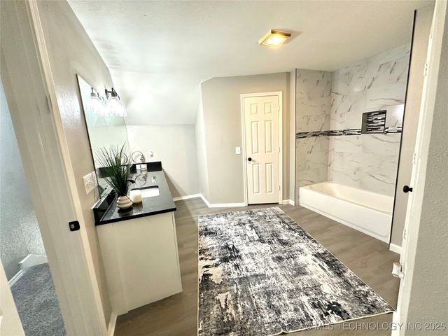 9119 E 87th Place, Tulsa, OK 74133