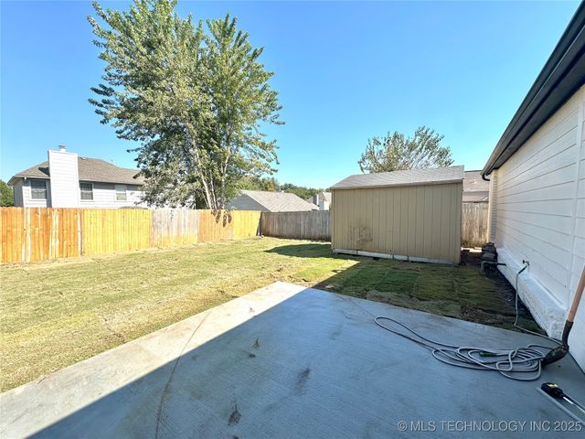 9119 E 87th Place, Tulsa, OK 74133