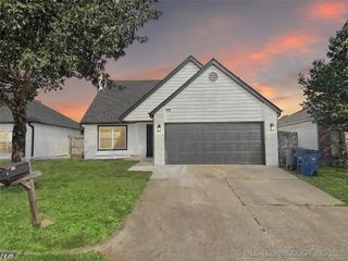 9119 E 87th Place, Tulsa, OK 74133