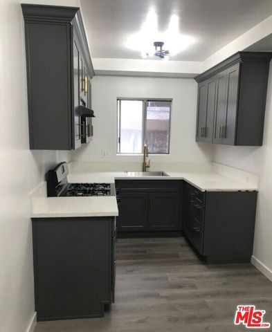 5732 Lexington Avenue, Los Angeles, CA 90038