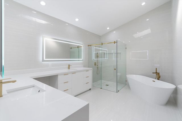 13602 Verde Drive, Palm Beach Gardens, FL 33410