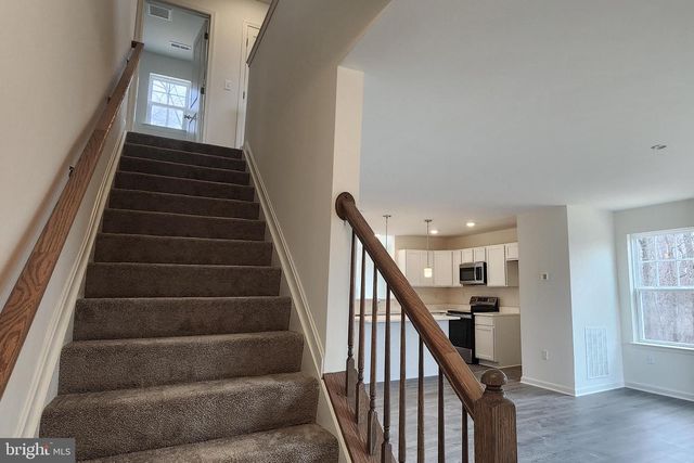 11 PADDOCK CT, Ridgeley, WV 26753