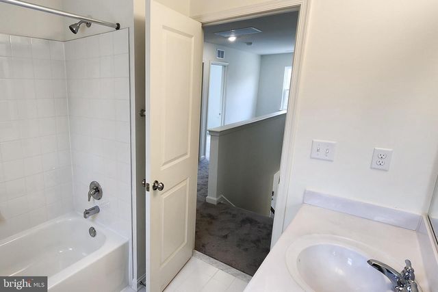 11 PADDOCK CT, Ridgeley, WV 26753