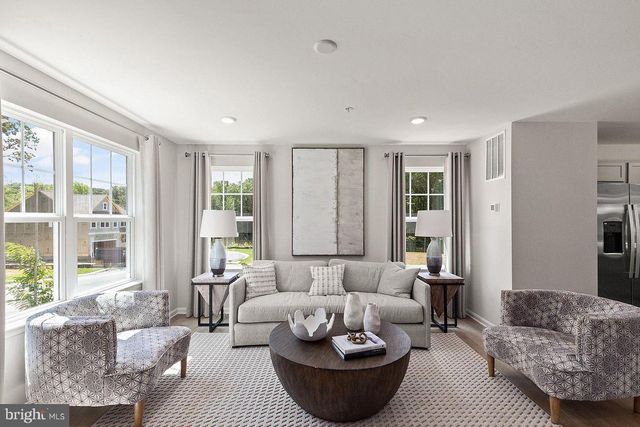 11 PADDOCK CT, Ridgeley, WV 26753