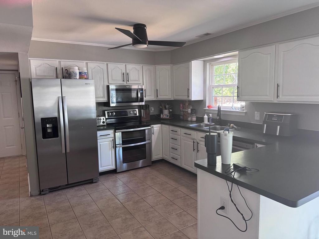 Image 12 of property listing at 12567 CHILDRESS ROAD, Lusby, MD 20657