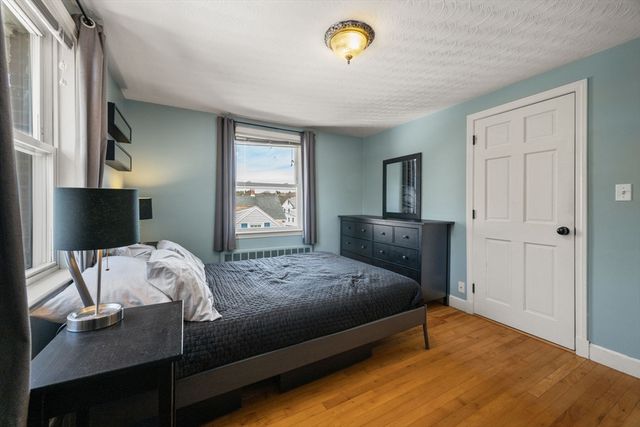 34 Gill Rd 4, Waltham, MA 02453