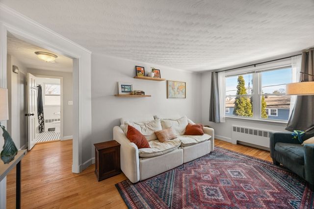 34 Gill Rd 4, Waltham, MA 02453