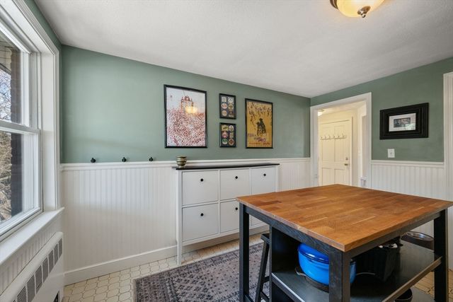 34 Gill Rd 4, Waltham, MA 02453