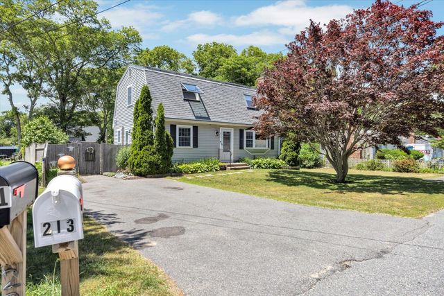213 Buckwood Drive, Hyannis, MA 02601