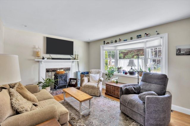 213 Buckwood Drive, Hyannis, MA 02601