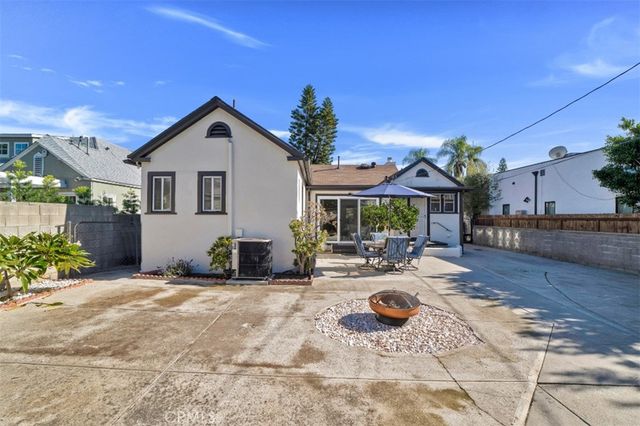337 N Beachwood, Los Angeles, CA 90004